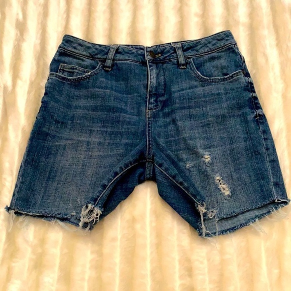PILCRO AND THE LETTER PRESS CUT-OFF SHORTS SIZE 27